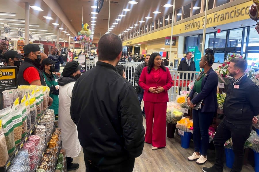 Mayor London Breed talks to Safeway store employees on Jan. 22, 2024. (Image courtesy SF Mayor’s Office)