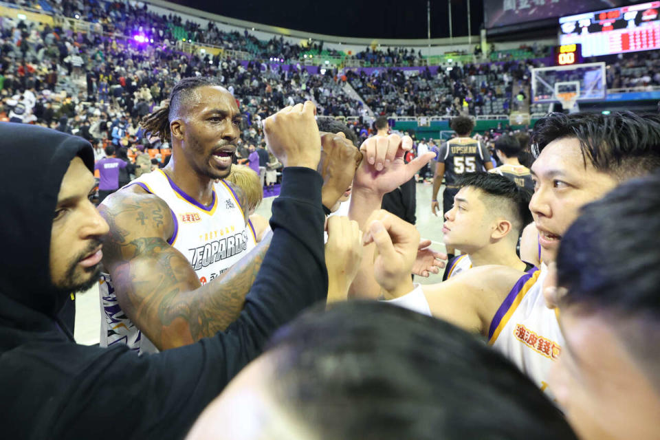 「魔獸」霍華德(Dwight Howard)傷癒復出。官方提供