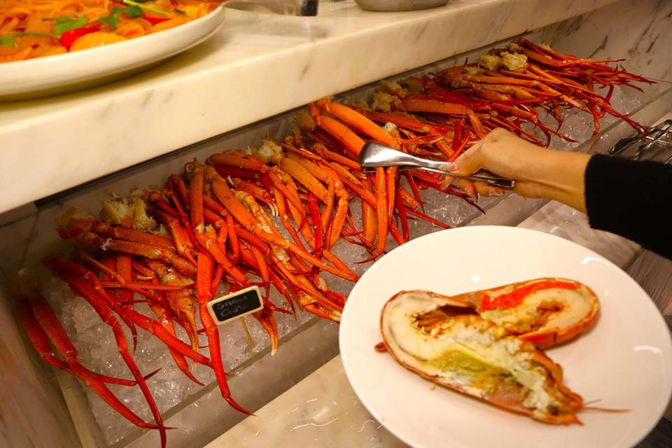 Beach Road Kitchen - snow crab