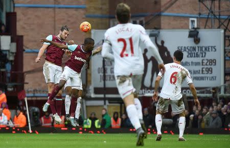 Football Soccer - West Ham United v Liverpool - Barclays Premier League - Upton Park - 2/1/16 Andy Carroll scores the second goal for West Ham Reuters / Toby Melville Livepic