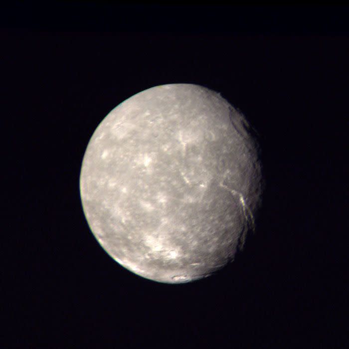 titania moon of uranus