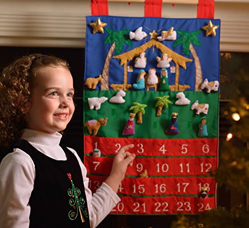 Nativity Fabric Advent Calendar (Amazon / Amazon)