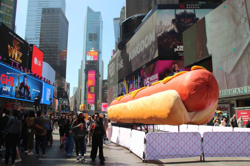 The organizers of Times Square hot dog art show say the work is "equal parts spectacle, celebration, and critique." In practice, it also just works as a great selfie background. Christina Horsten/dpa