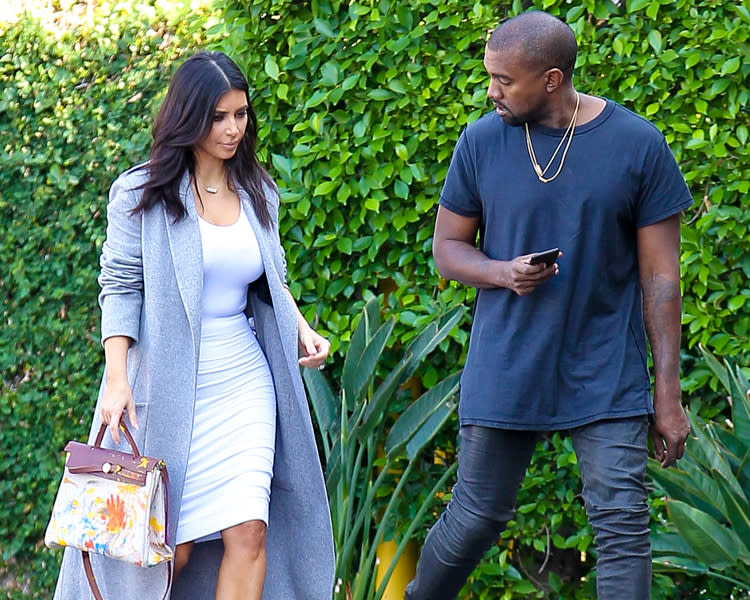 <p>Wie viel Geld die Kardashians wirklich zur Verfügung haben, zeigt auch Kanyes Geschenk für Kims 34. Geburtstag: eine Handtasche von Hermès, welche Töchterchen North bemalen durfte. Damit hatte die damals Einjährige eine Leinwand im Wert von 10.000 bis 60.000 Dollar (8.600 bis 51.500 Euro) – so viel kosten die edlen Stücke nämlich.<br>(Foto: WENN) </p>