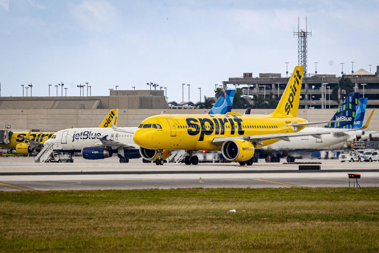 Spirit and JetBlue planes. (Eva Marie Uzcategui / Bloomberg via Getty Images)