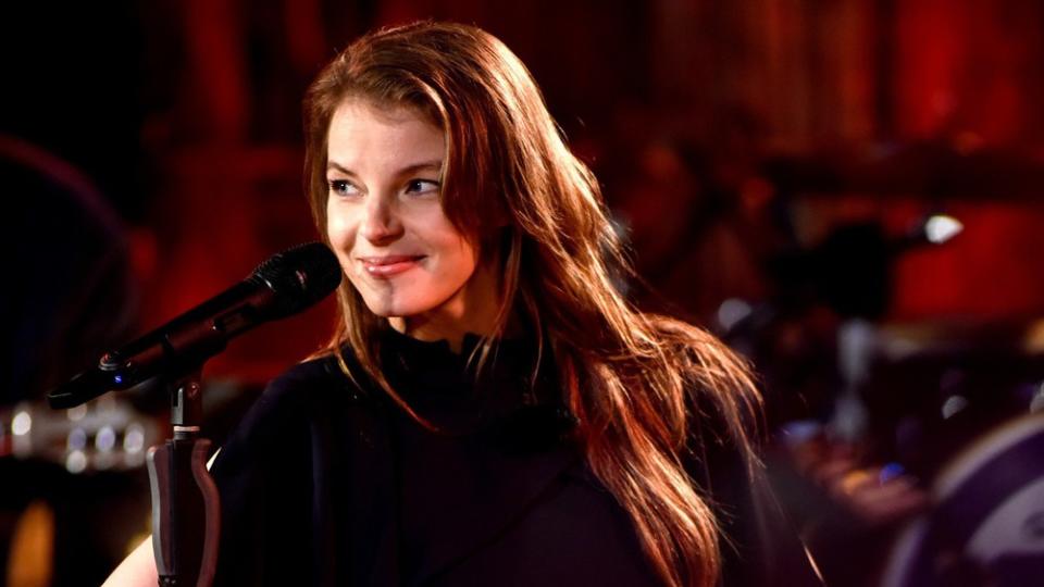 Yvonne Catterfeld im kleinen Schwarzen bei "Sing meinen Song"