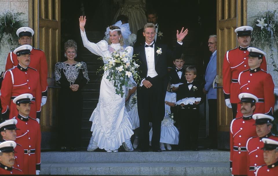 The duo tied the knot in a lavish ceremony at Edmonton's St. Joseph's Basilica on July 16, 1988. (Photo by John D. Hanlon/Sports Illustrated via Getty Images) (SetNumber: X36905 TK1 R2 F9)