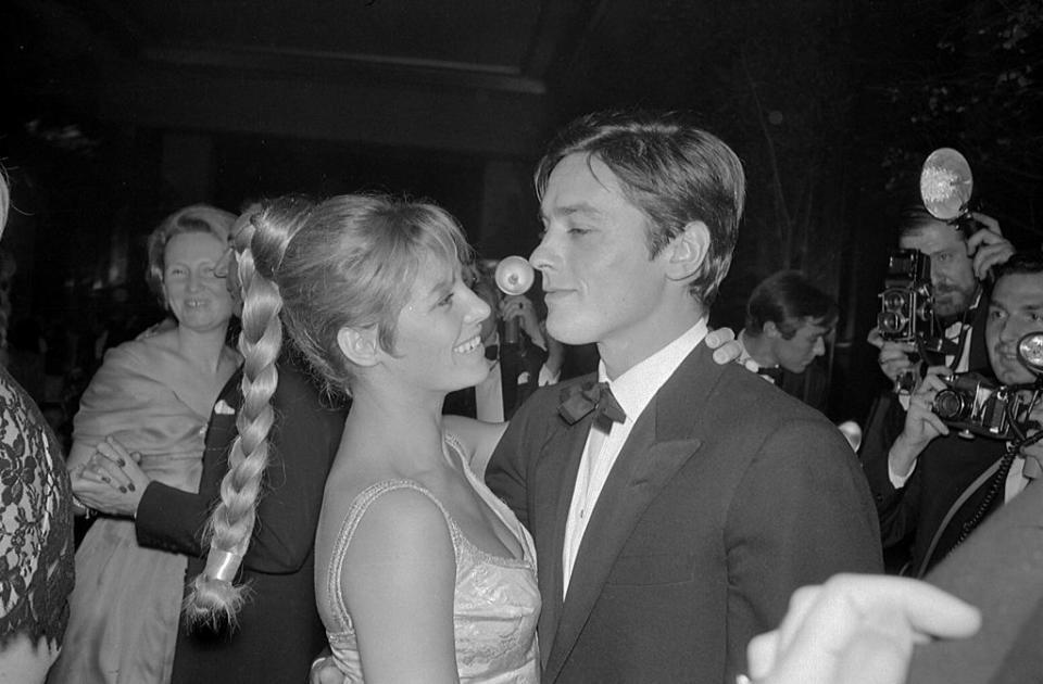 Alain Delon et Nathalie, l’anneau unique