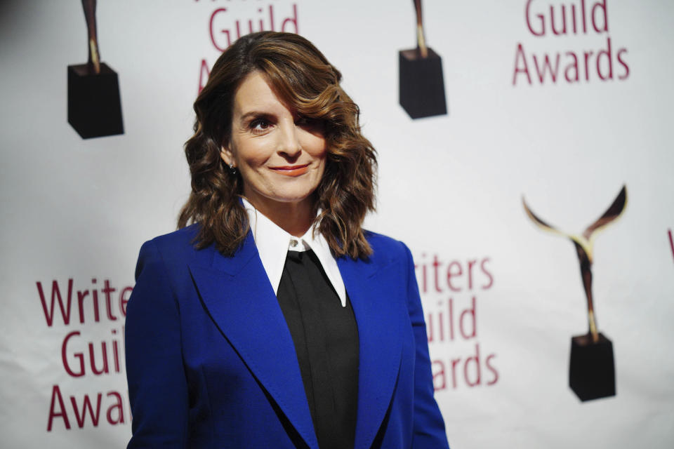 Photo by: John Nacion/STAR MAX/IPx 2020 2/1/20 Tina Fey at the 72nd Writers Guild Awards in New York City.