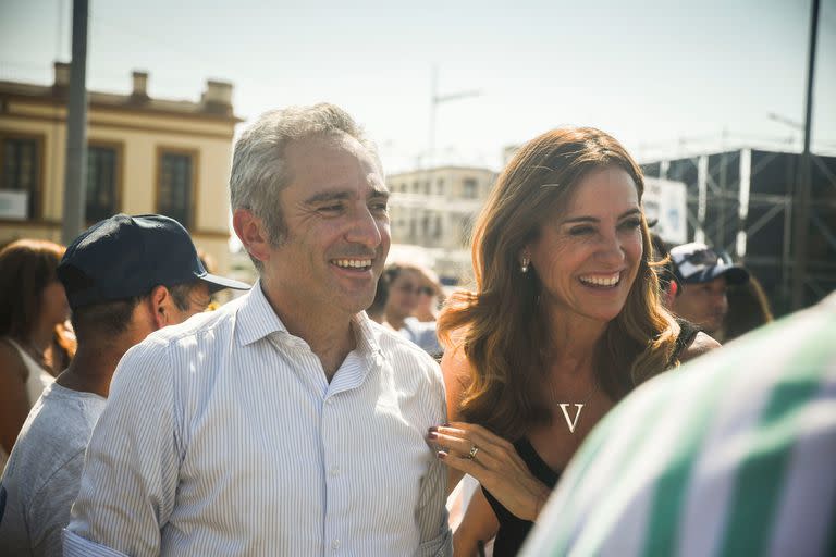 Andrés Larroque, junto a su par a nivel nacional, Victoria Tolosa Paz, presentes en Luján