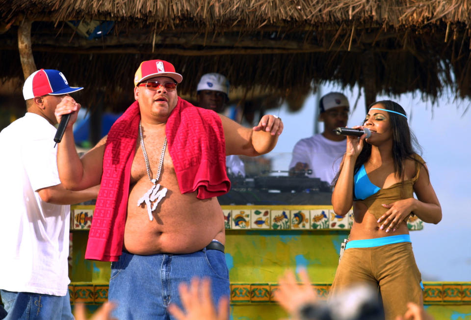Fat Joe and Ashanti perform during MTV Spring Break 2002 on the beach in front of the Grand Oasis Hotel in Cancun, Mexico.&nbsp;