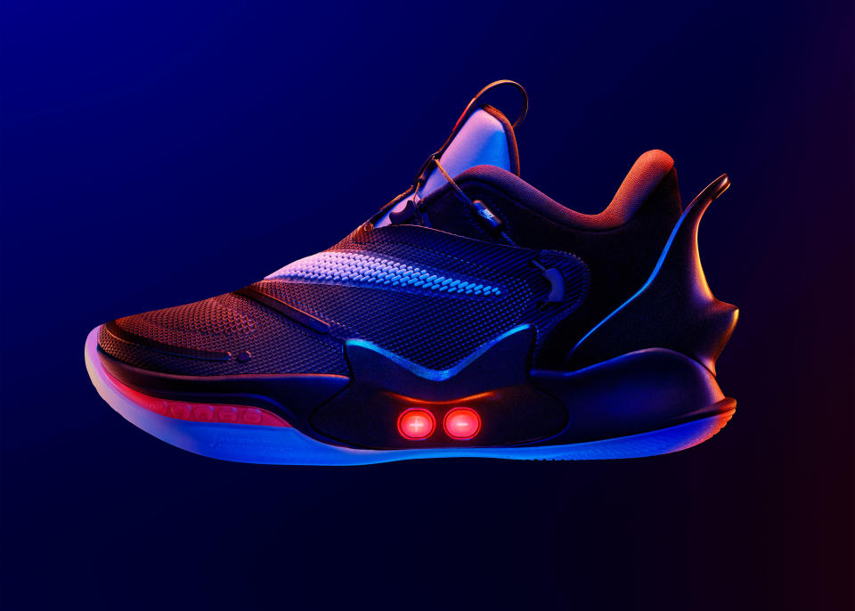 Nike's new self-lacing basketball shoes go on sale Sunday for $400