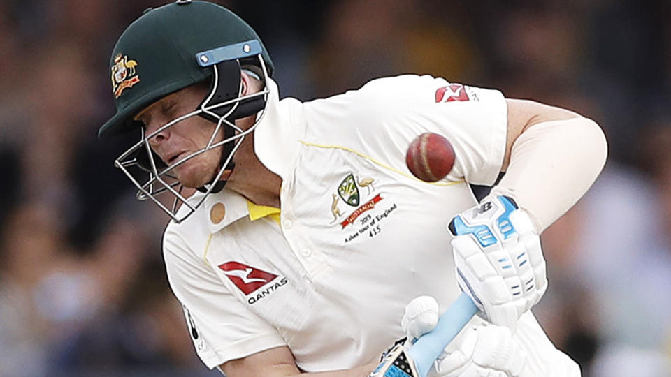 Steve Smith will not play the final day of the second Ashes Test, after complaining of concussion symptoms.