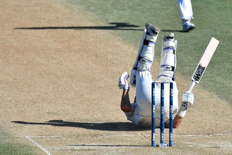 Despite taking a hit to the box, Ross Taylor scored 60 runs as New Zealand beat Bangladesh by seven wickets in the first Test at Wellington