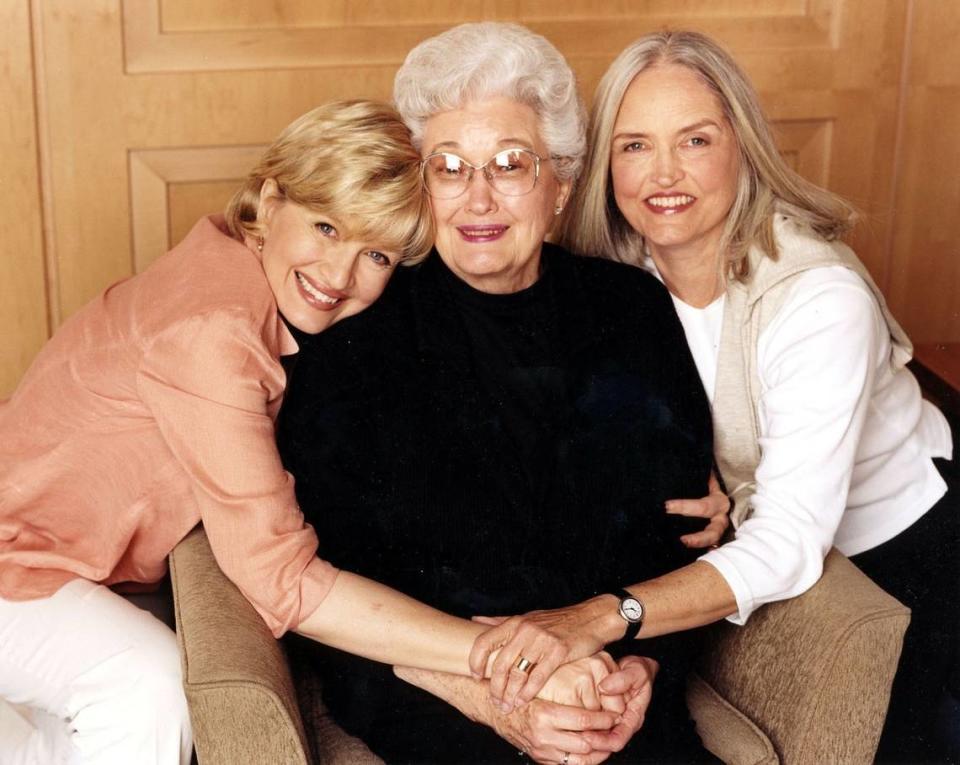 Miami arts patron Linda Frankel died Jan. 18 at 79. She was photographed with her sister Diane Sawyer (left) and their mother Jean Hayes (center.)