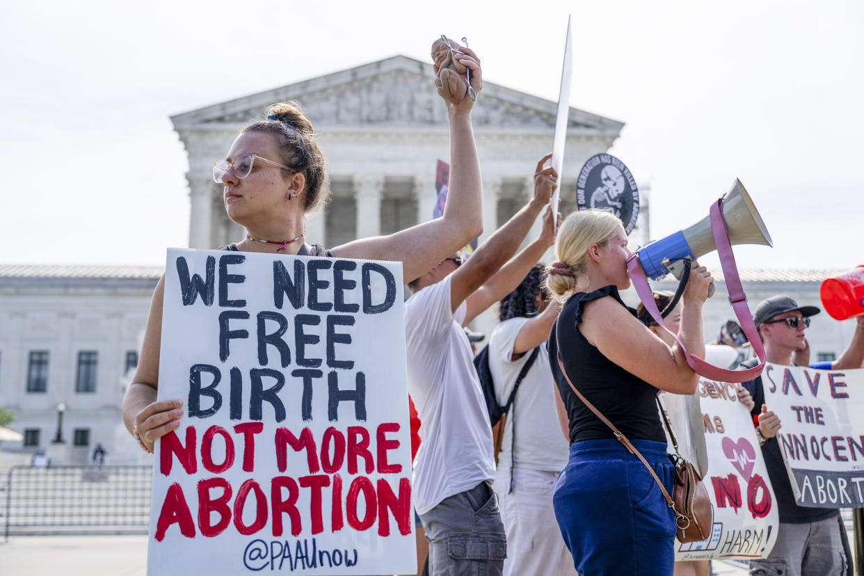 Anti-abortion demonstrators outside of the Supreme Court in Washington, on Wednesday, June 26, 2024. (Eric Lee/The New York Times)
