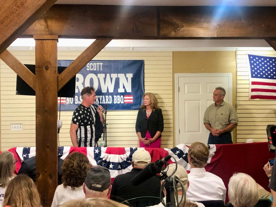 Former Massachusetts Sen. Scott Brown and wife Gail Huff Brown introduce Robert F. Kennedy Jr. at their “No BS Backyard BBQ” series on Sept. 13.