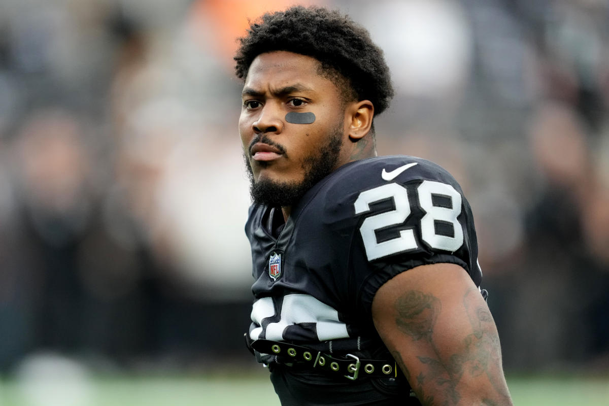 Raiders' Josh Jacobs apparently trolled fantasy football owners before  playing vs. Colts