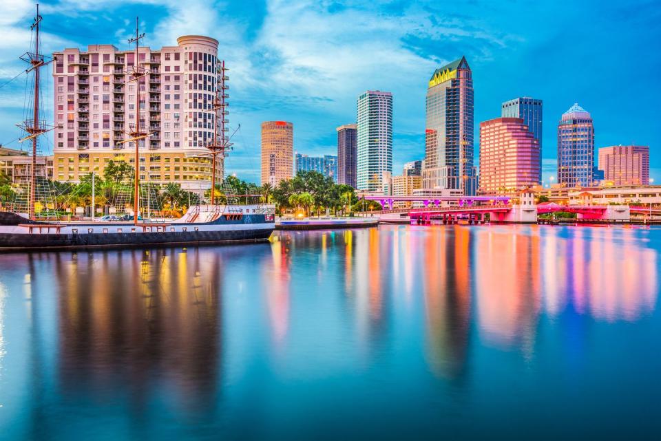 tampa florida skyline