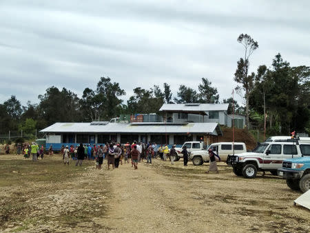 People displaced by an earthquake gather at a relief centre in the central highlands of Papua New Guinea March 1, 2018. Milton Kwaipo/Caritas Australia/Handout via REUTERS