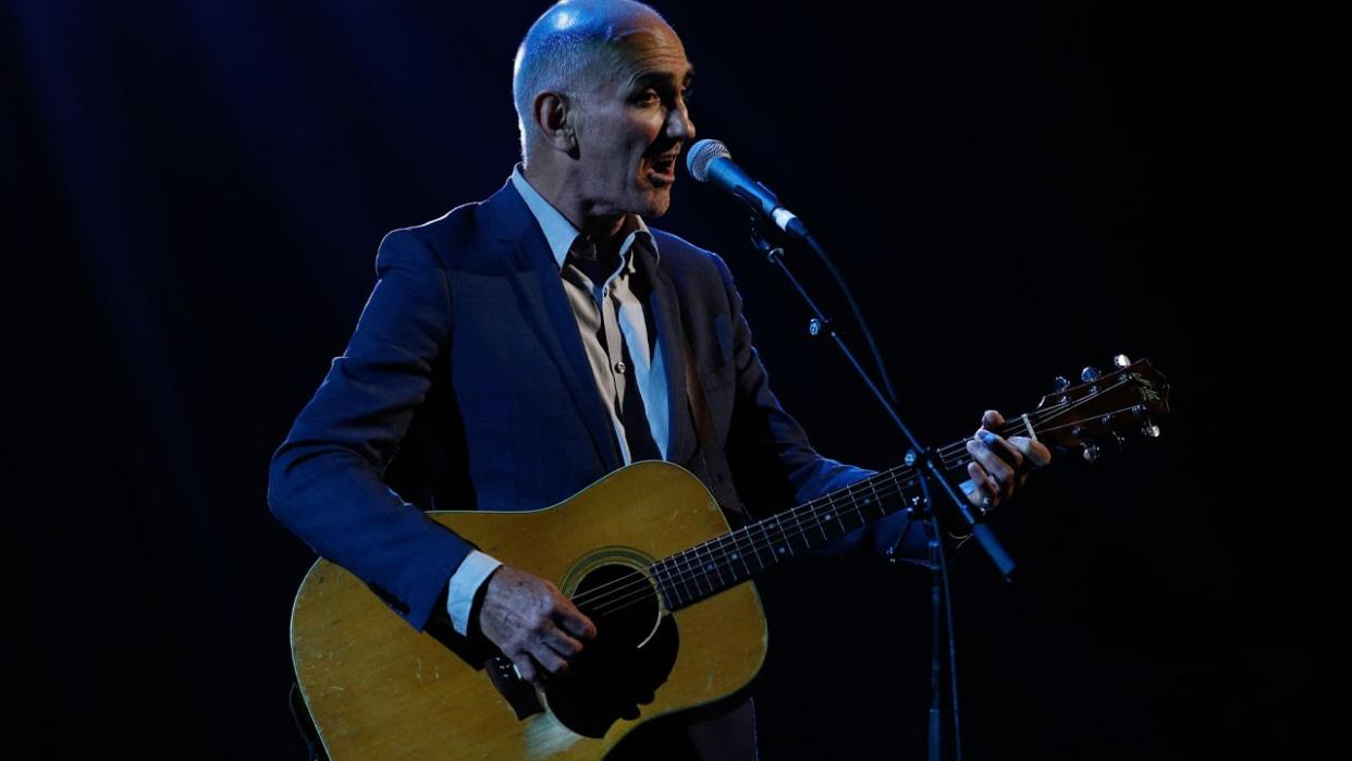 Paul Kelly Tops Aussie Charts With Christmas Album