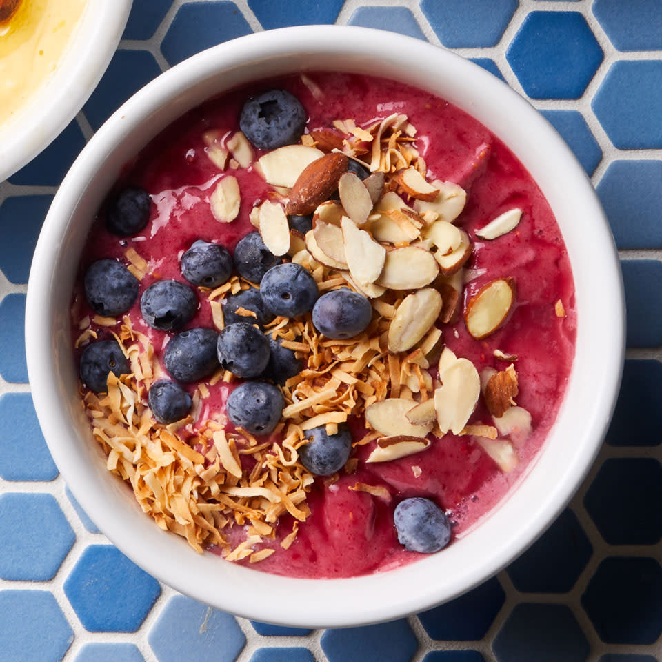 Berry-Almond Smoothie Bowl