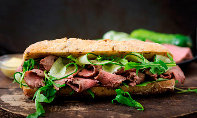 El último toque a nuestro bocadillo veleño, ¿Todavía no has probado  nuestro bocadillo? ¡Solo necesitas un bocado para caer enamorado/a!, By  Gourmet Latino