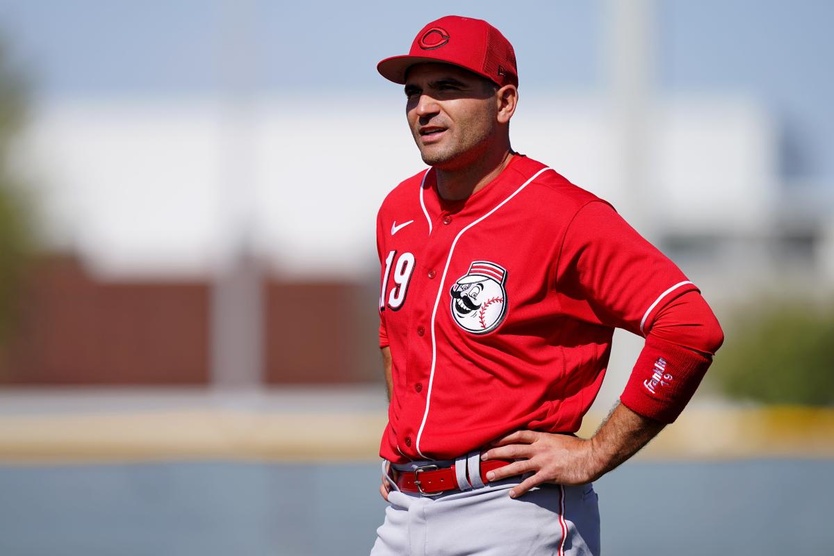 Reds: Joey Votto Instagram, TikTok videos are amazing