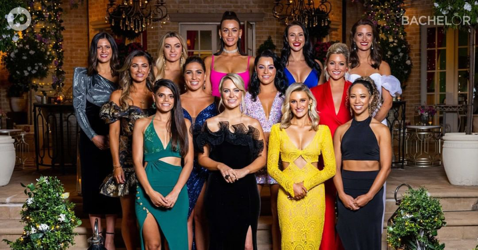 Bachelor contestants group photo.