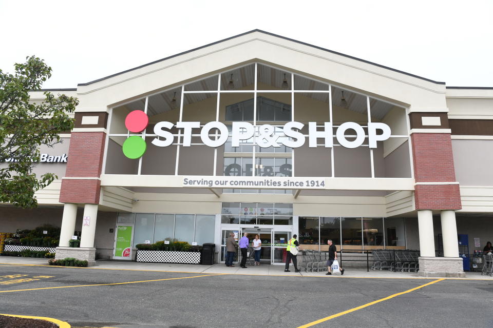 The exterior of a Stop & Shop (Marc Levine / Marc Levine)