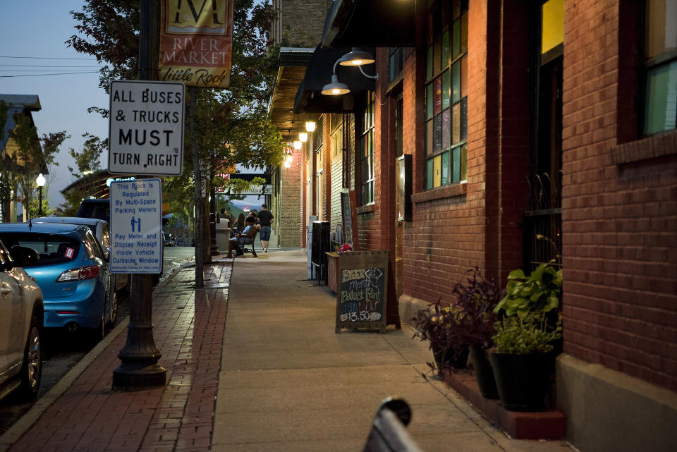 One of the many quaint city streets in Little Rock.