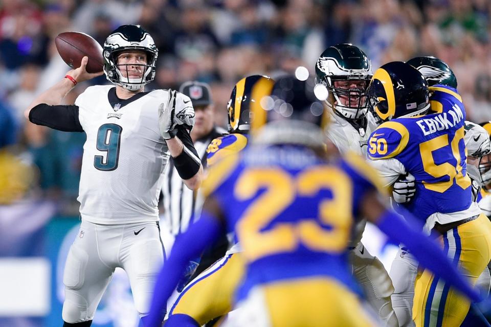 Foles was back under centre for the Eagles, who must now decide whether to risk Carson Wentz for an outside shot at the playoffs.