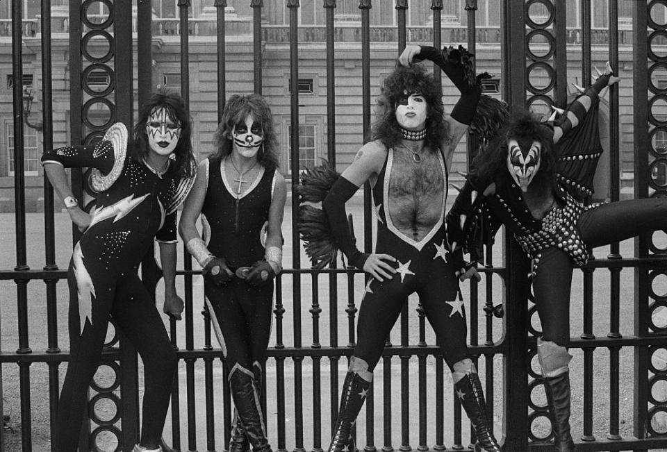 1976: KISS