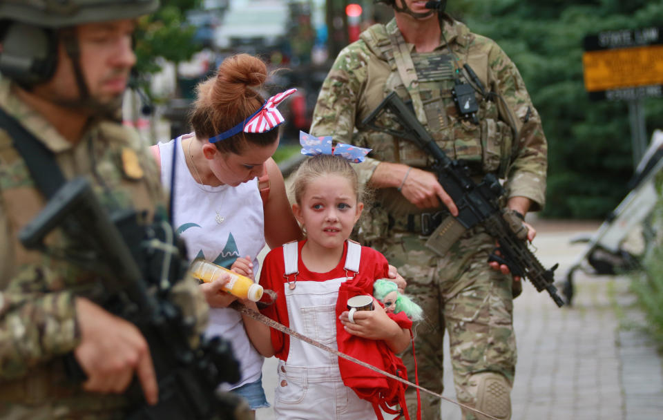 Image: 6 Dead After Shooting At Fourth Of July Parade In Chicago Suburb (Mark Borenstein / Getty Images)