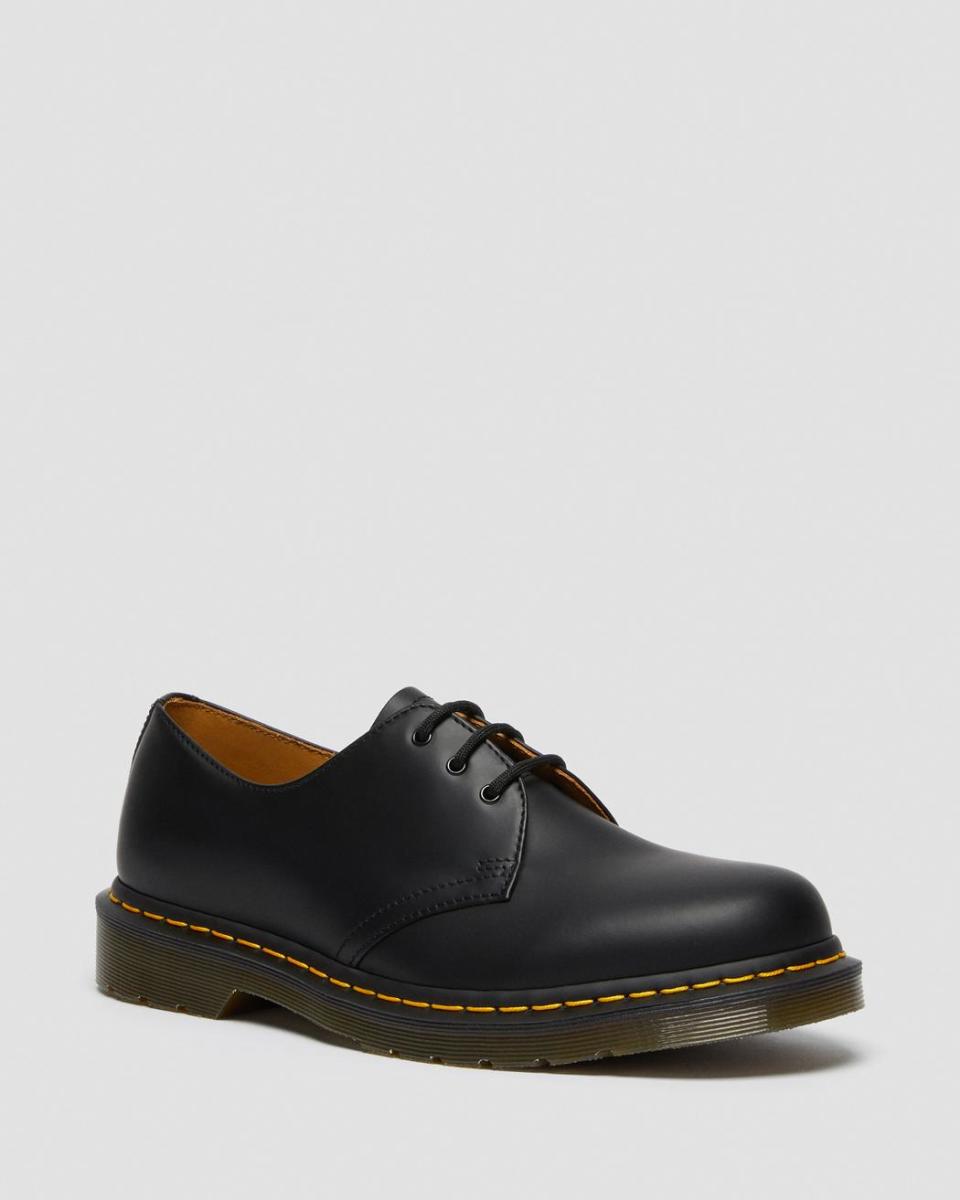 dr martens 1461 smooth leather oxfords