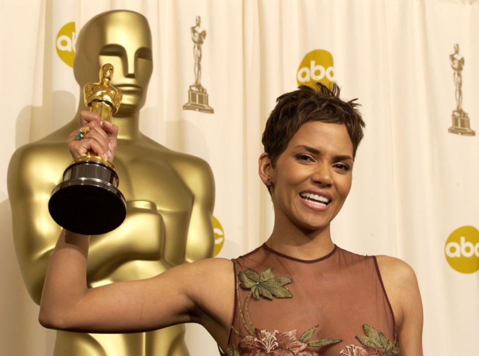 Halle Berry with her Oscar for best actress in 2002