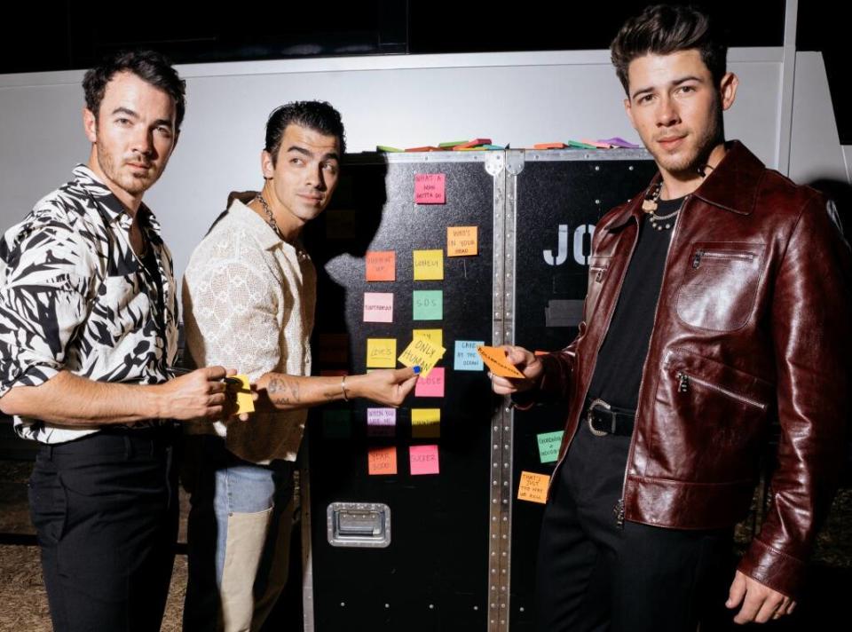 Jonas Brothers, Nick Jonas, Kevin Jonas, Joe Jonas 