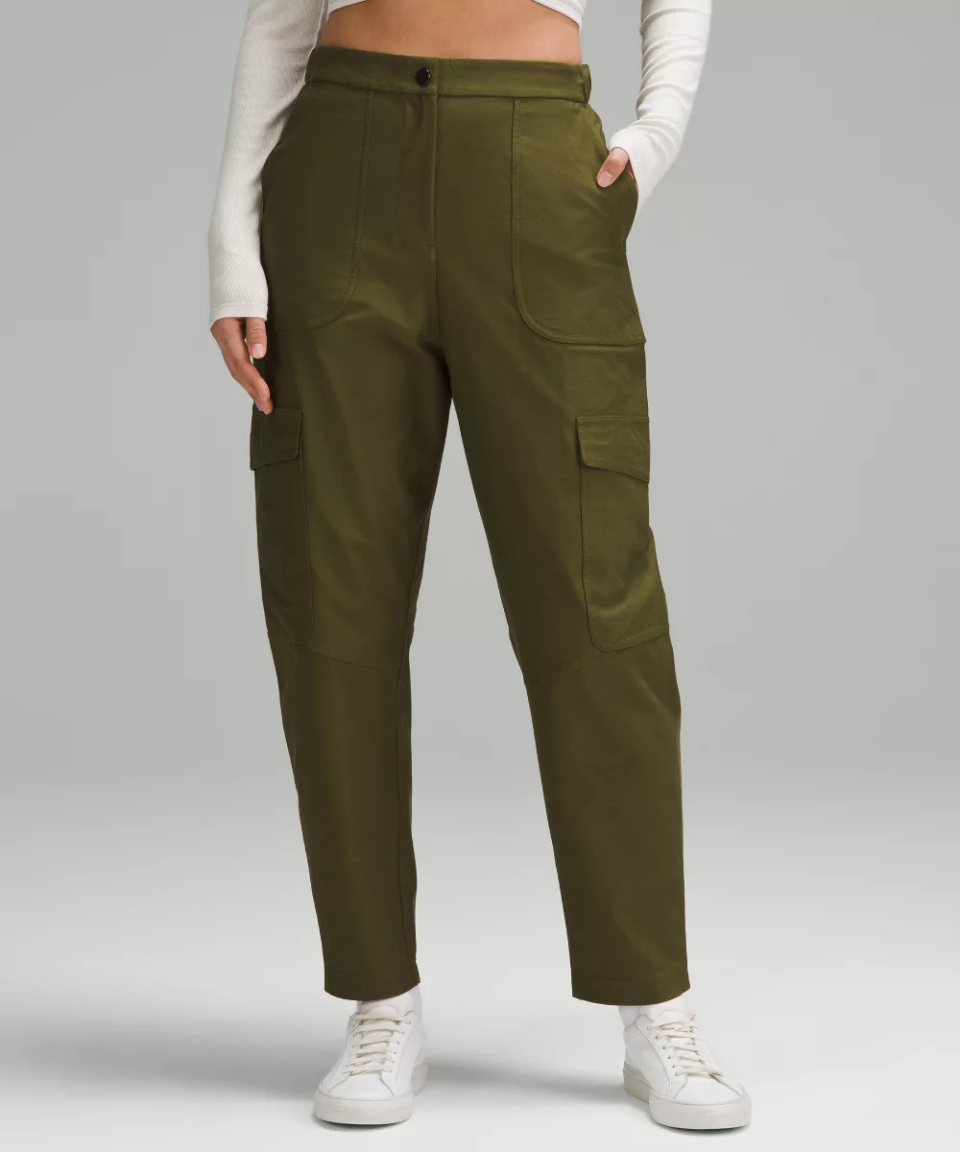 Light Utilitech Cargo Pocket High-Rise Pants, Asia Fit. PHOTO: Lululemon