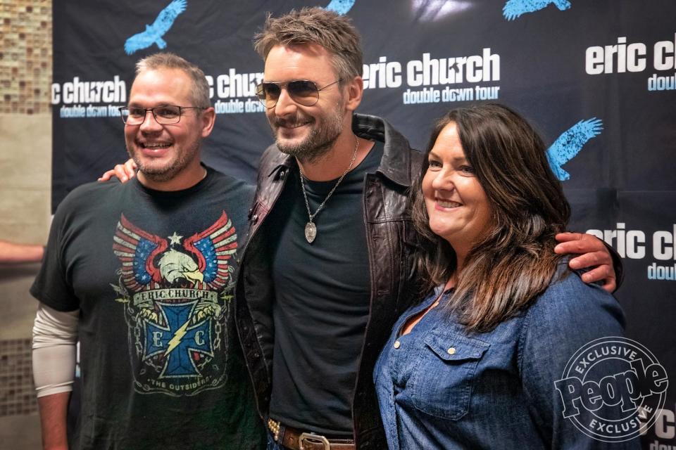 No one treats their fans as well as Eric Church. While in Chicago, the "Desperate Man" hit maker made sure to take time to meet some of the dear members of his beloved Church Choir before the show.