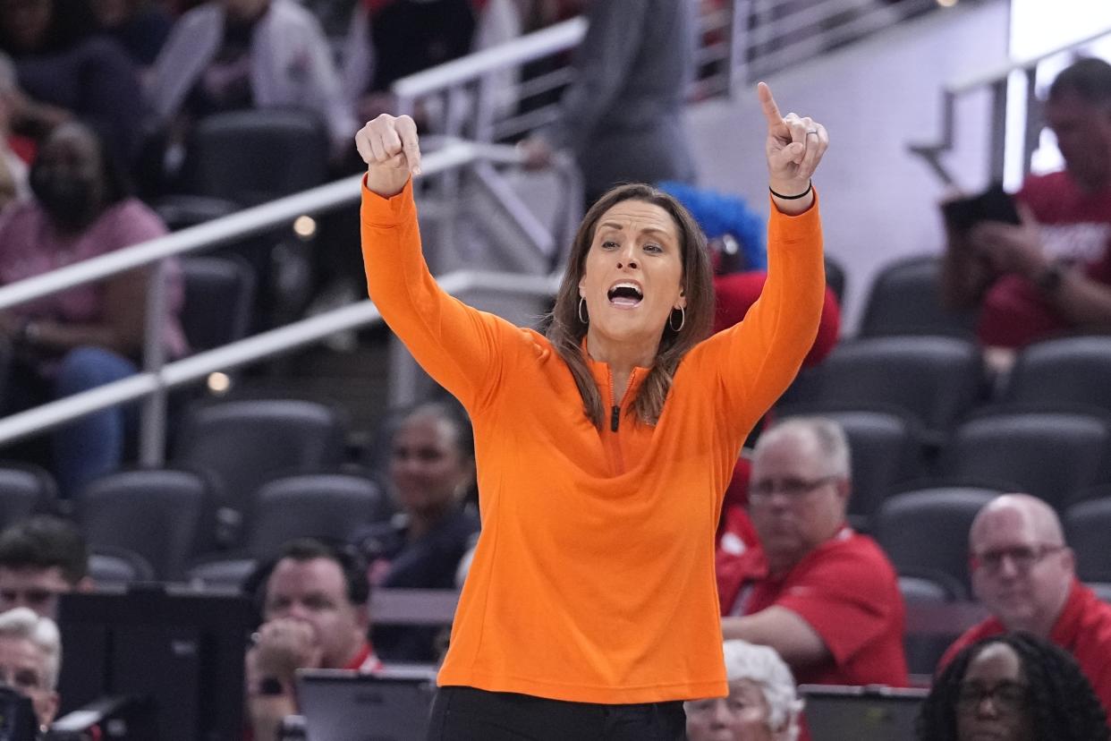 Connecticut Sun head coach Stephanie White
