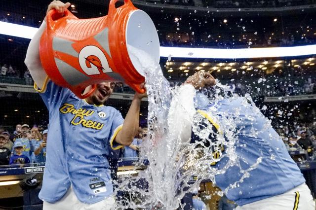 Rowdy Tellez hits go-ahead homer to power Brewers to 4-2 win over Pirates -  Brew Crew Ball