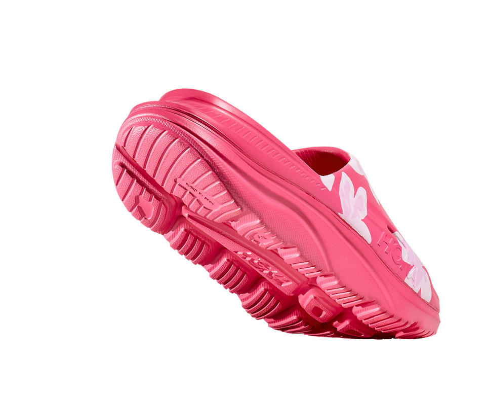 hoka-bloom-collection-photos-ad