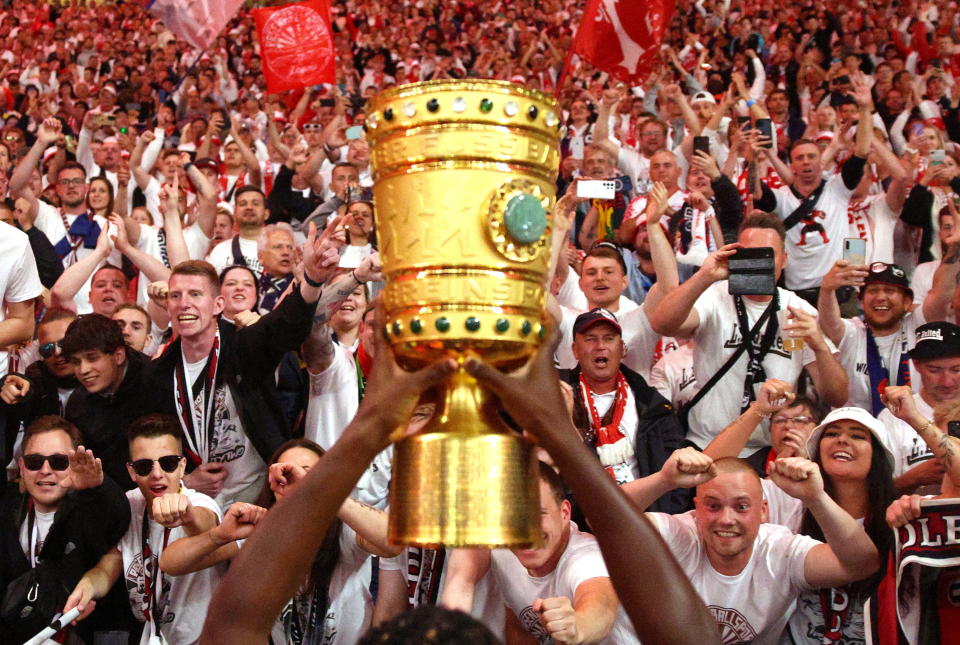 Kann Pokalsieger RB Leipzig seinen Titel verteidigen? (Bild: Reuters)