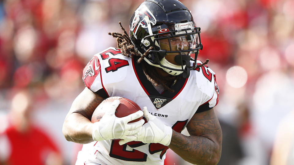 Devonta Freeman will replace Saquon Barkley as the New York Giants' top running back. Go get him on the waiver wire in your fantasy football leagues. (Photo by Michael Reaves/Getty Images)