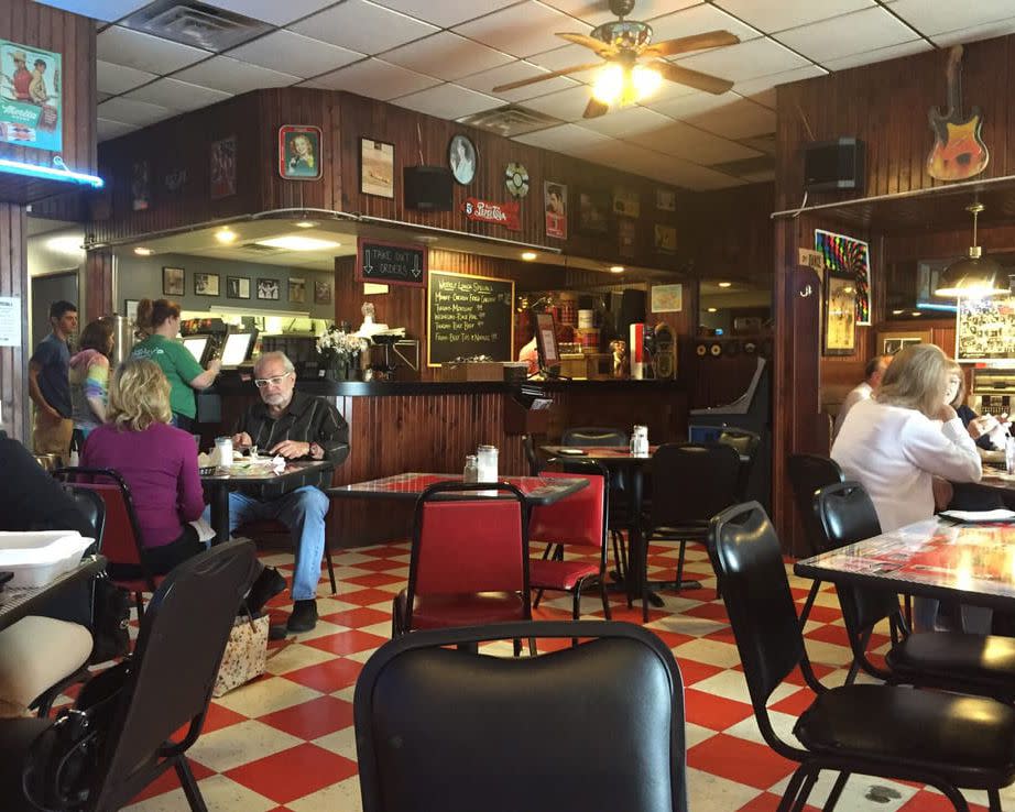 Nebraska: Shirley's Diner