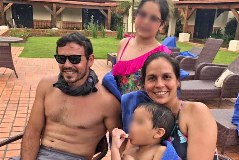 Adalberto Román se mudó junto a su familia a La Colmena, Paraguay, donde se dedica a la ganadería