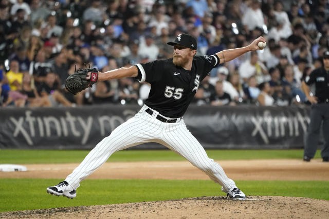 White Sox starting pitcher Lance Lynn delivers against the Royals