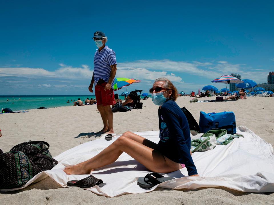 miami beaches june 2020 coronavirus masks tourists