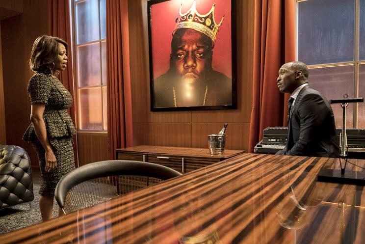 Alfre Woodard and Mahershala Ali in ‘Luke Cage’ (Credit: Netflix)