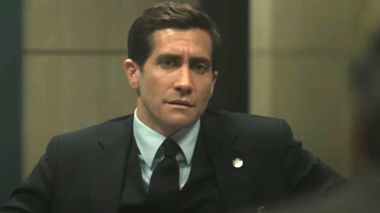  Jake Gyllenhaal stars in Apple TV+'s Presumed Innocent. 